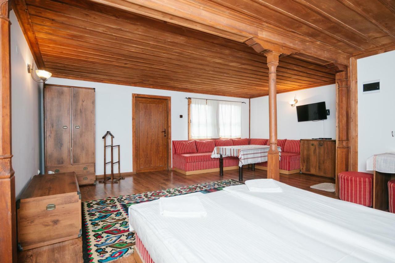 Kodjamanova House Hotel Zseravna Kültér fotó