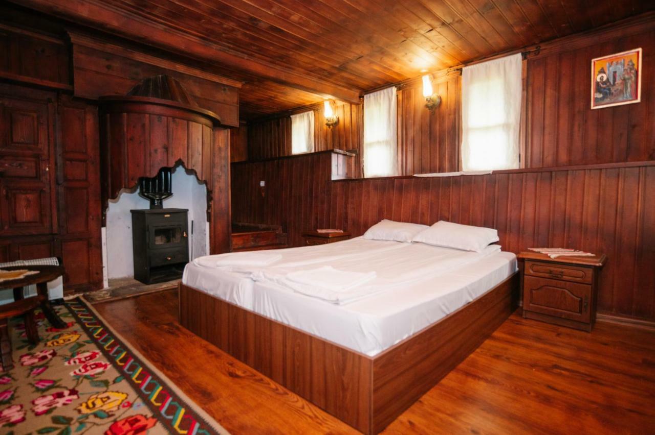Kodjamanova House Hotel Zseravna Kültér fotó